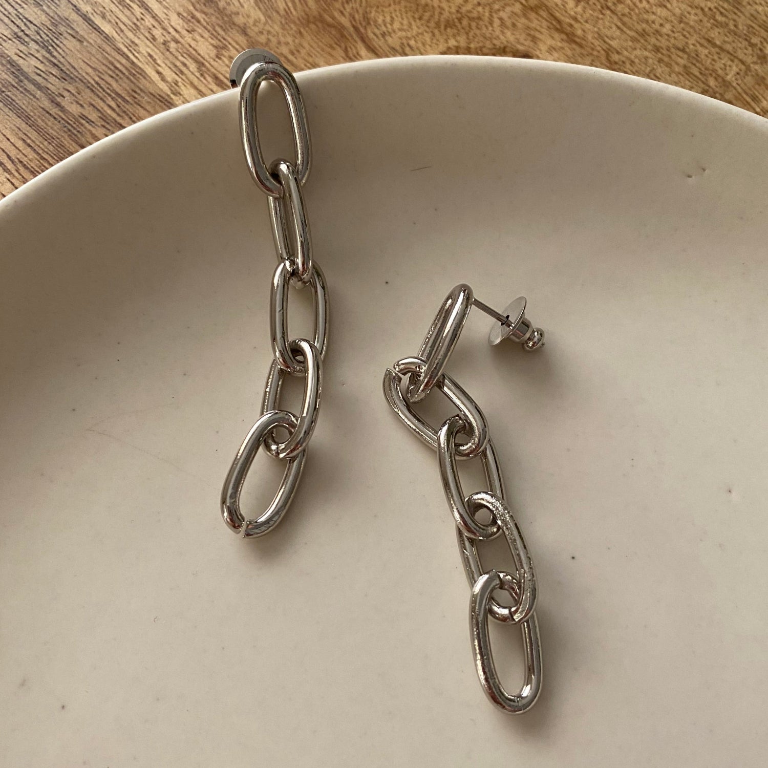 Scandal Earrings (Silver)