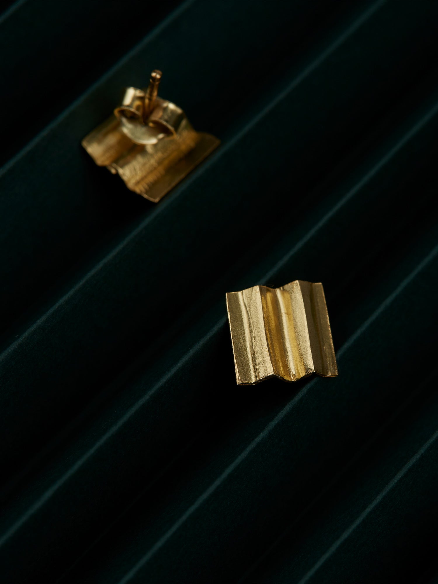 Rooftop Earrings - Gold